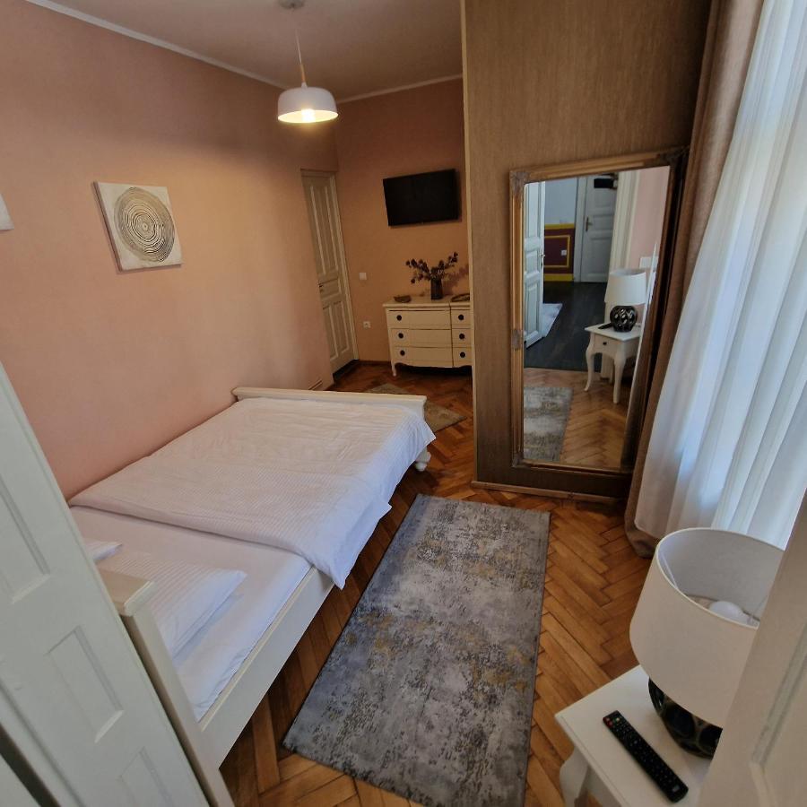 Central Park Apartment Сігішоара Екстер'єр фото